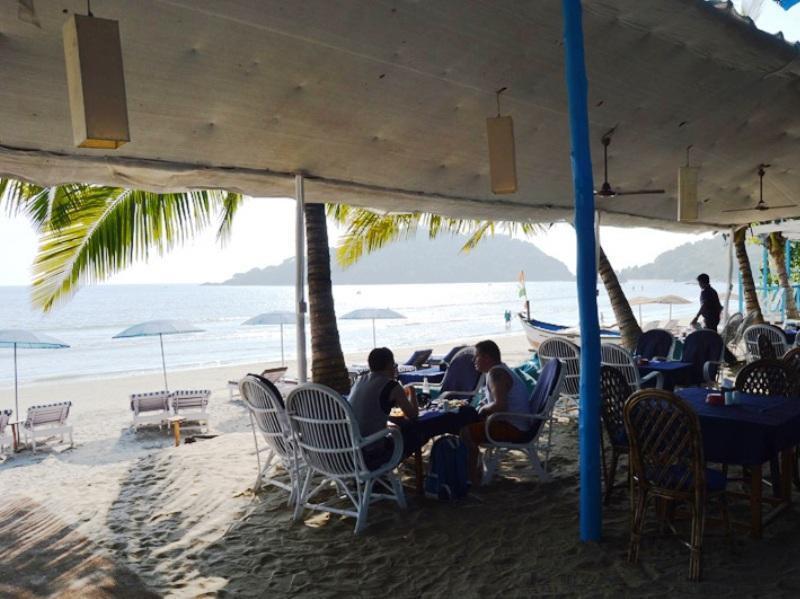 Luxury tent Cafe Blue