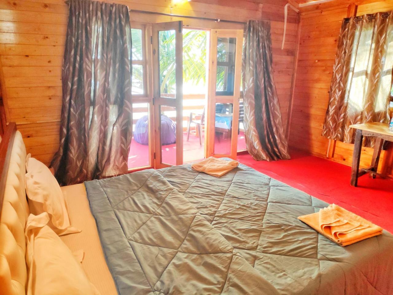 Luxury tent Cafe Blue